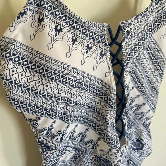 Printed Bathing Suit - Picture 2 of 7